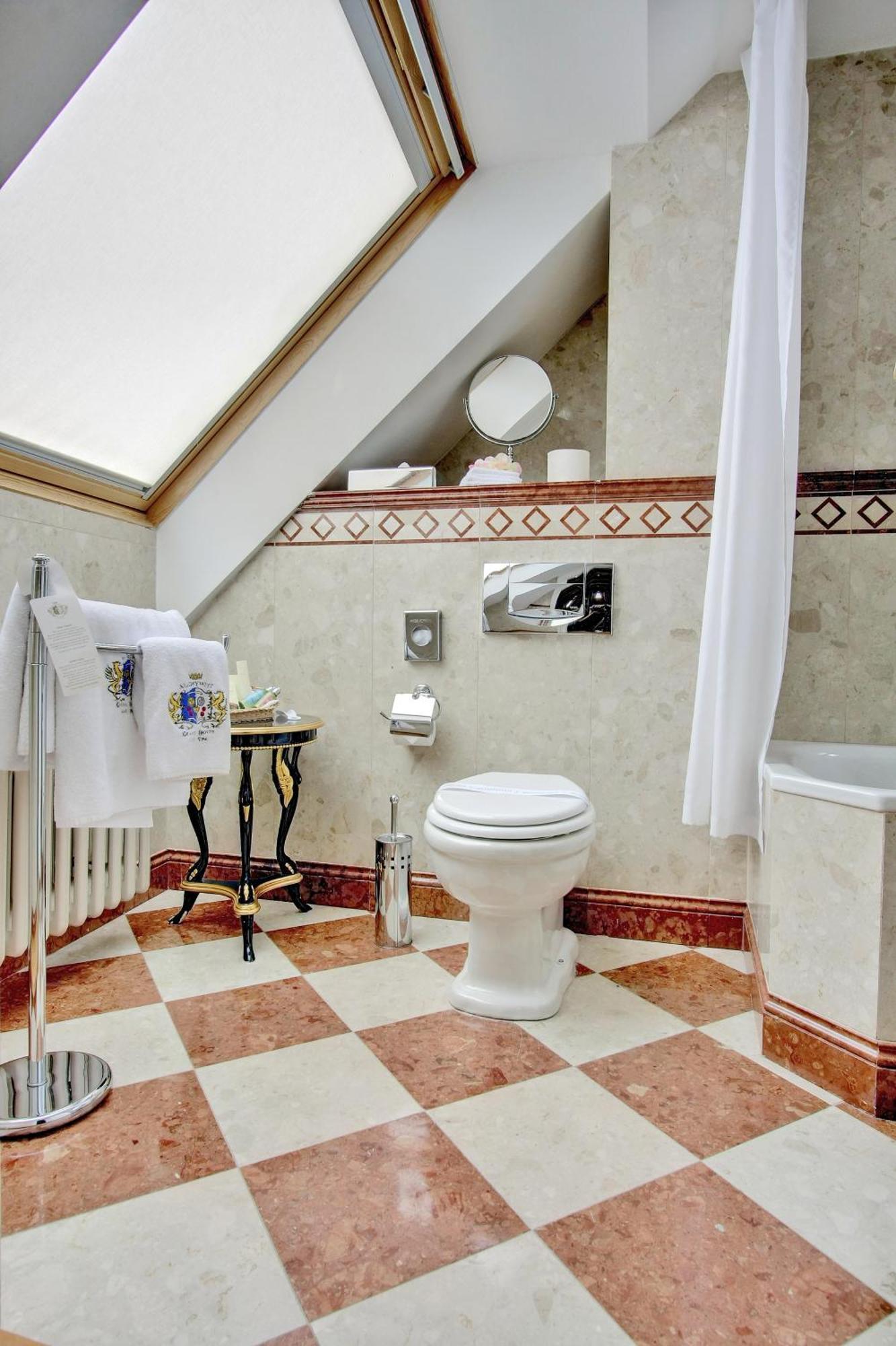 Family Suite,831322646:JPEG